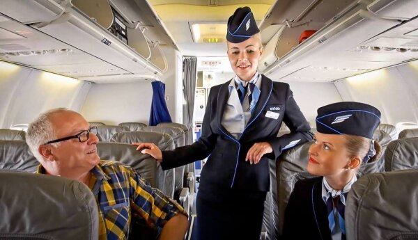 Stewardessy to nie kelnerki!